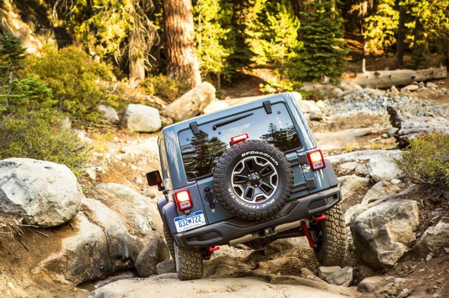  Jeep Wrangler Rubicon 10th Anniversary Edition 2013 года  (EU) (фото 12 из 54)